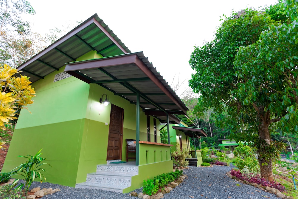 The Mouth Resort 12/51