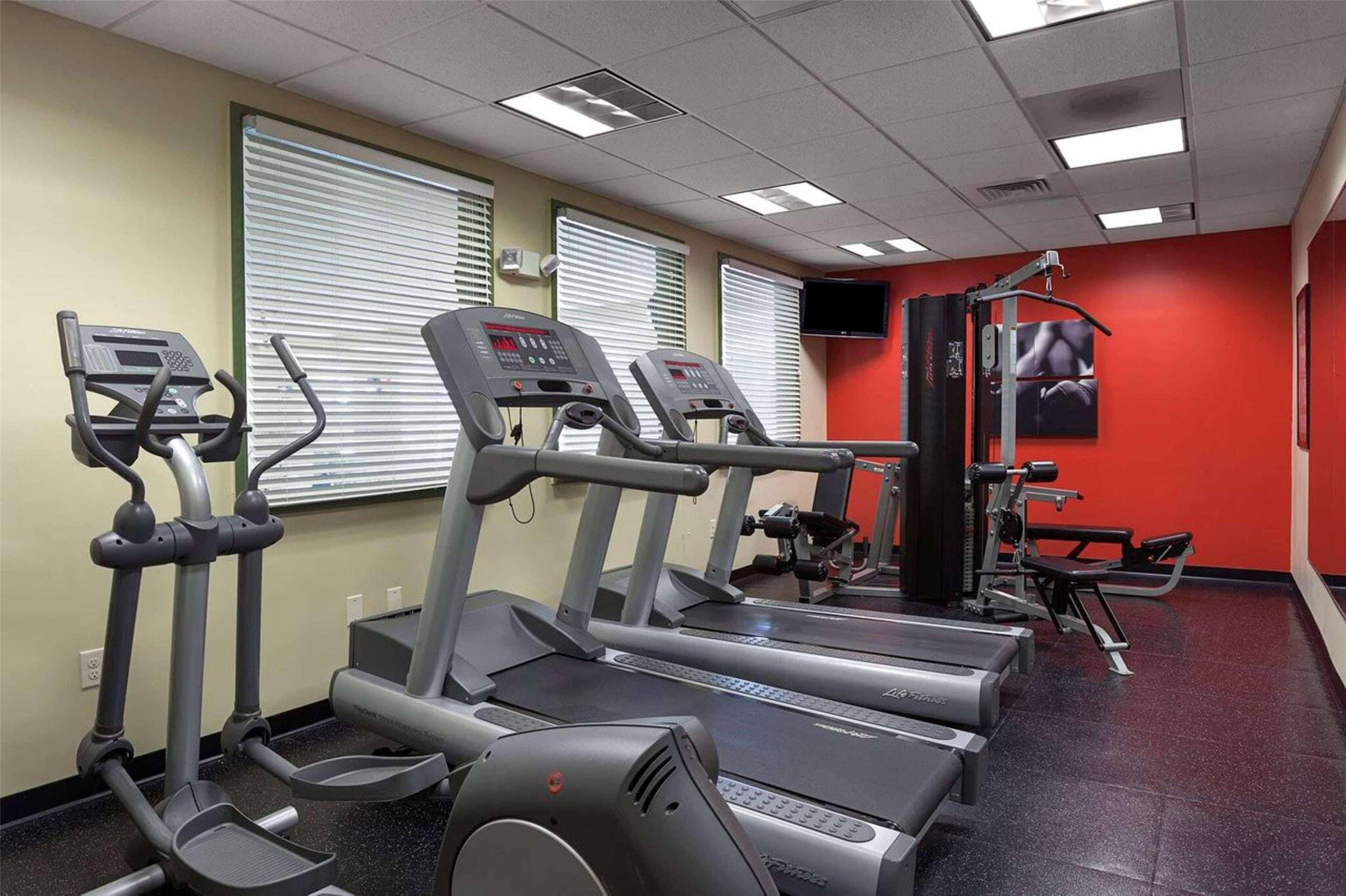 Comfort Inn & Suites Concord (Kannapolis) 21/51