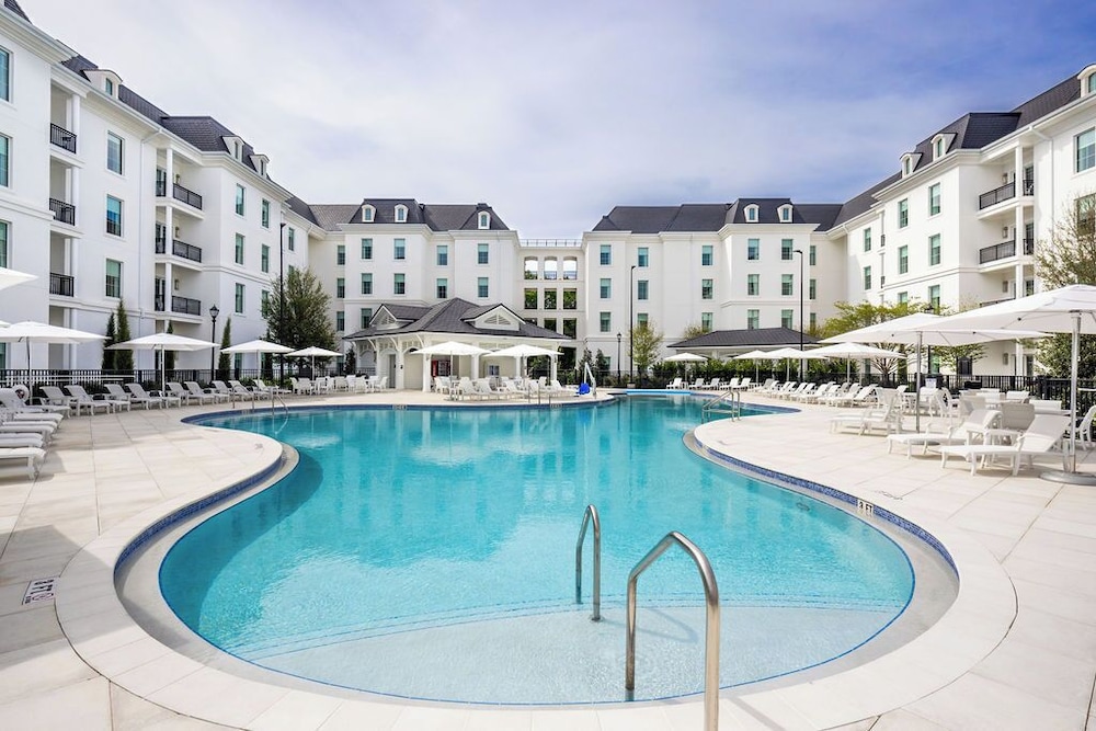 The Riding Academy Hotel 13/15