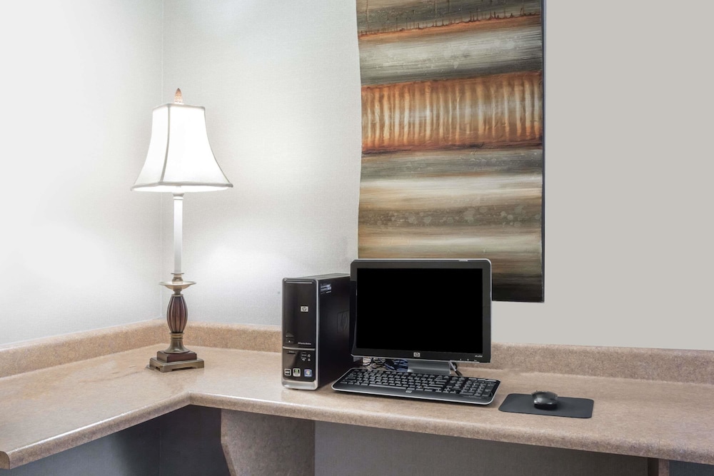 Comfort Inn Huntington Near University Area 27/48