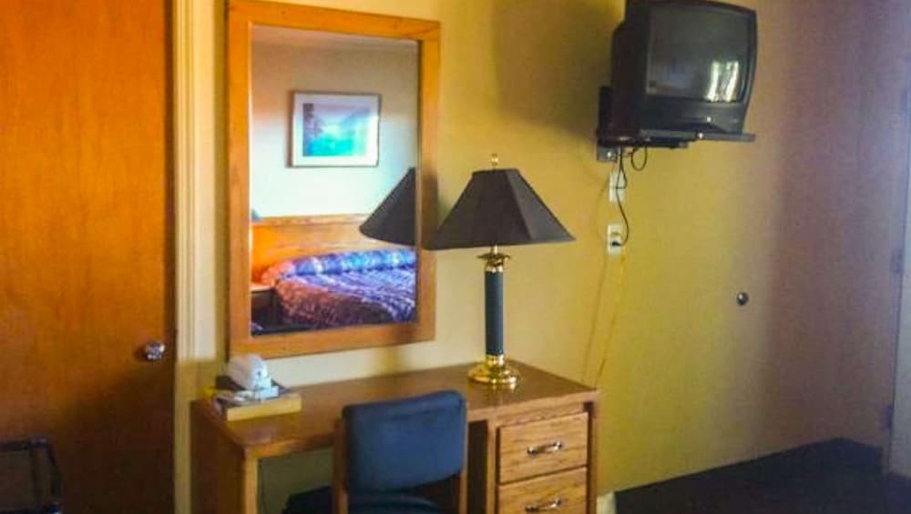 Juniper Motel Madras 32/48