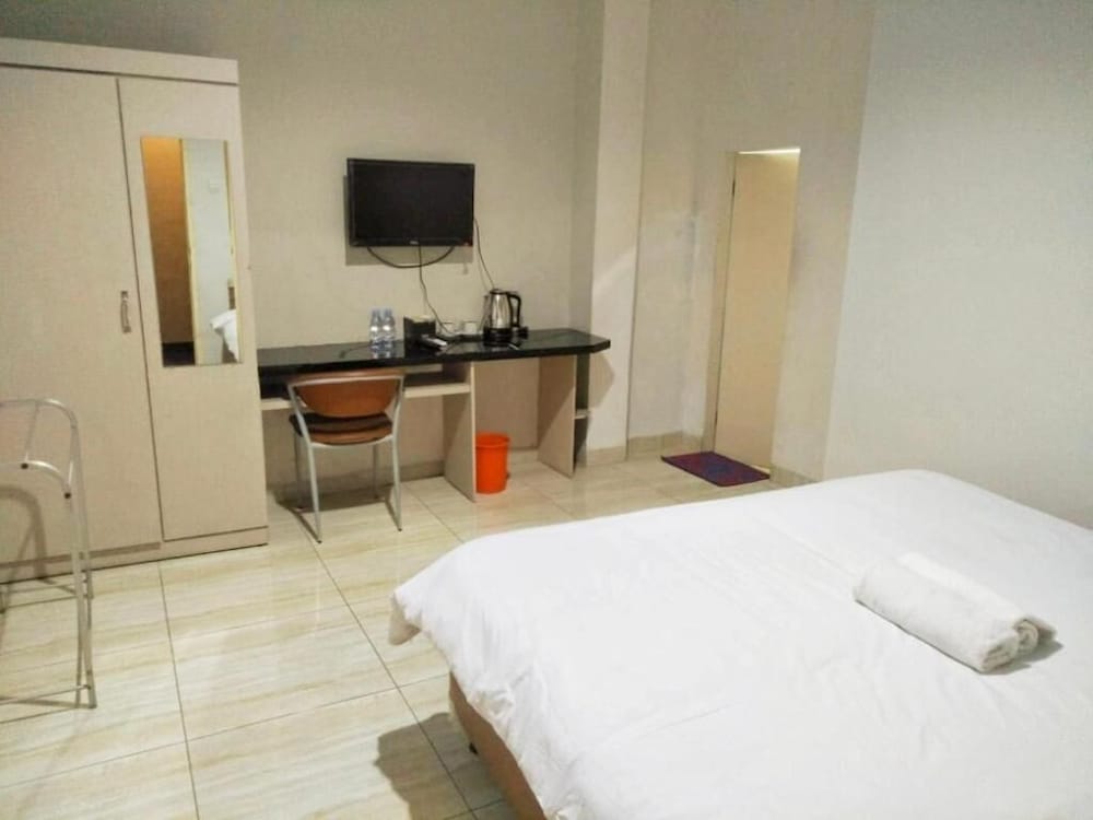 Permata Inn 16/28