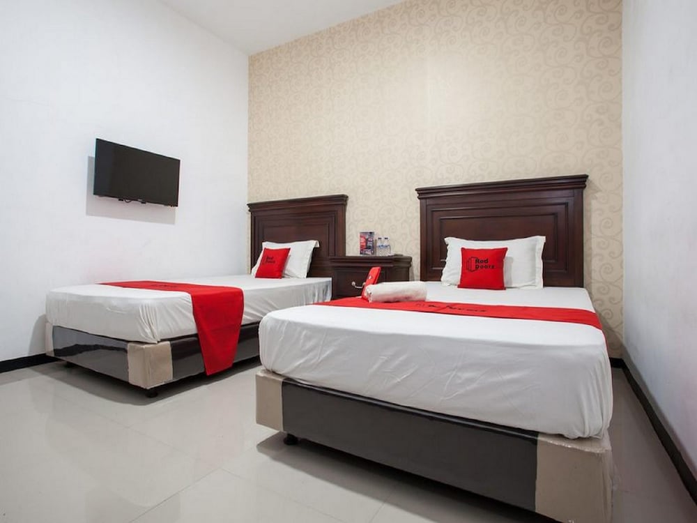 RedDoorz near Taman Krida Budaya Malang 8/32