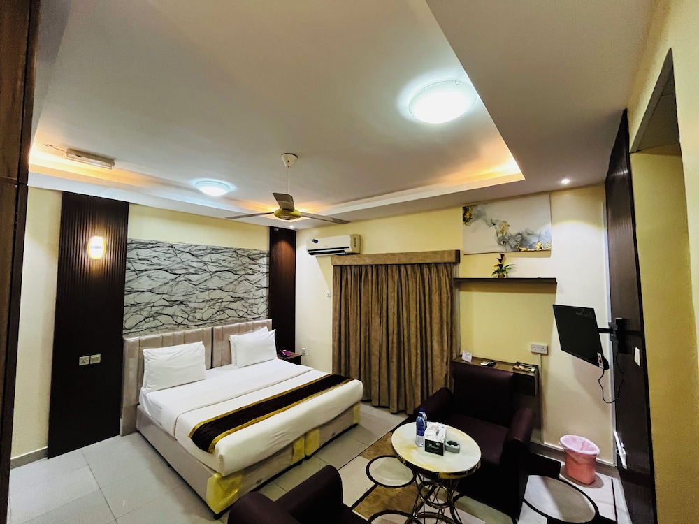 Al Nakheel Hotel Apartments 8/19