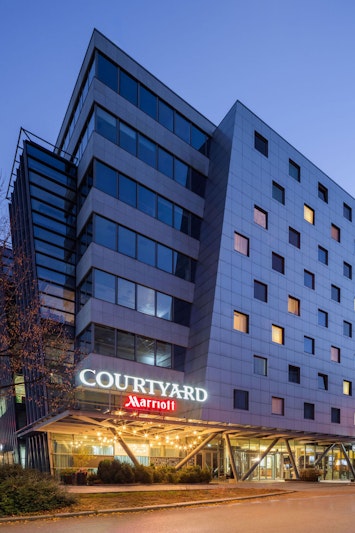 Courtyard By Marriott Prague City 2/54