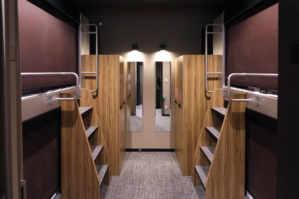 Global Cabin Yokohamachukagai 63/69