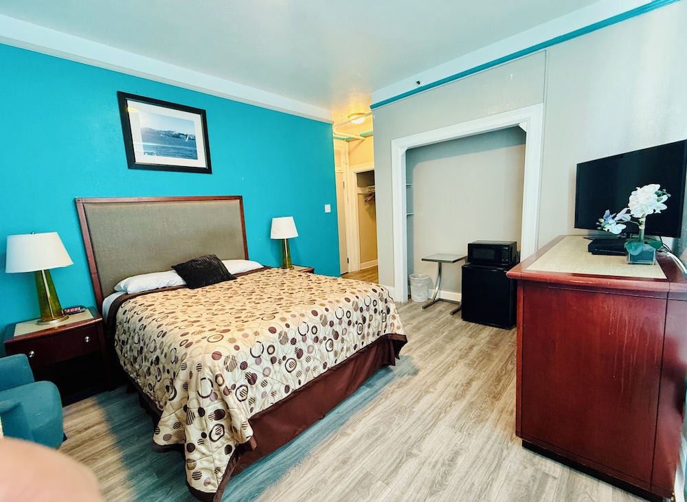 Admiral Hotel 21/56