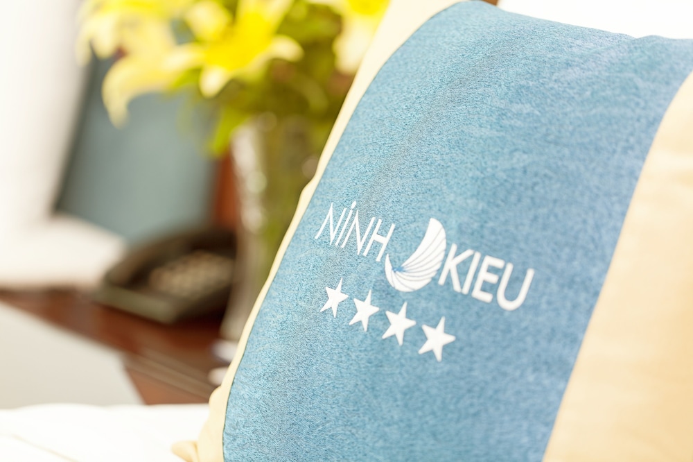 Ninh Kieu Riverside Hotel 30/70