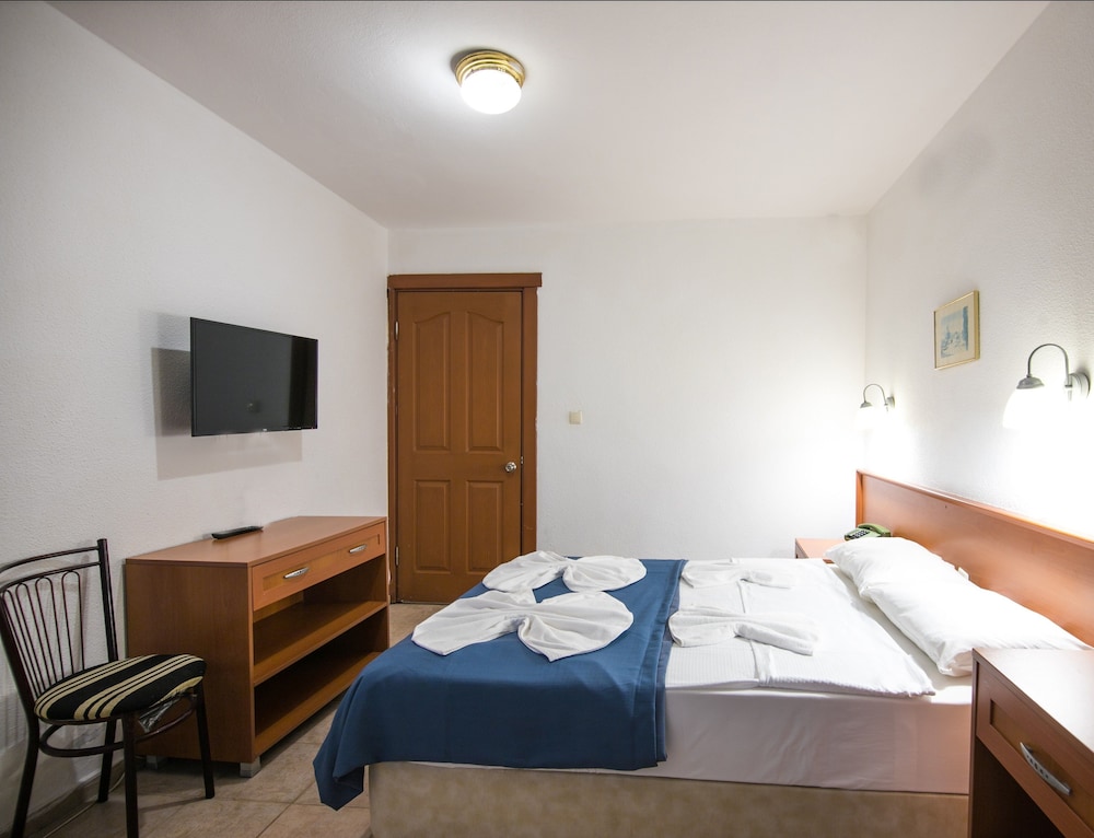 Private Hotel 12/44
