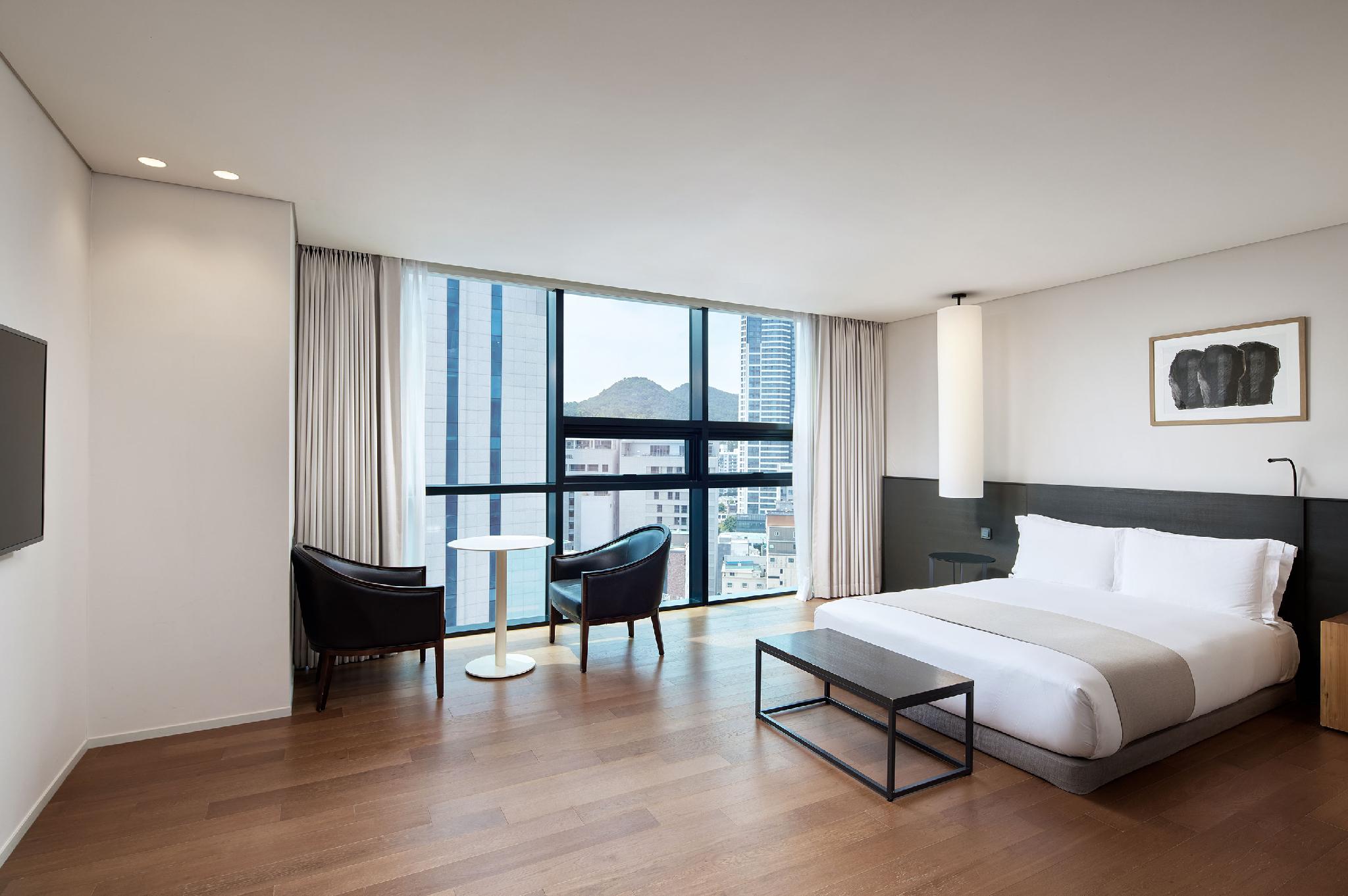 Ondol, Suite, City View