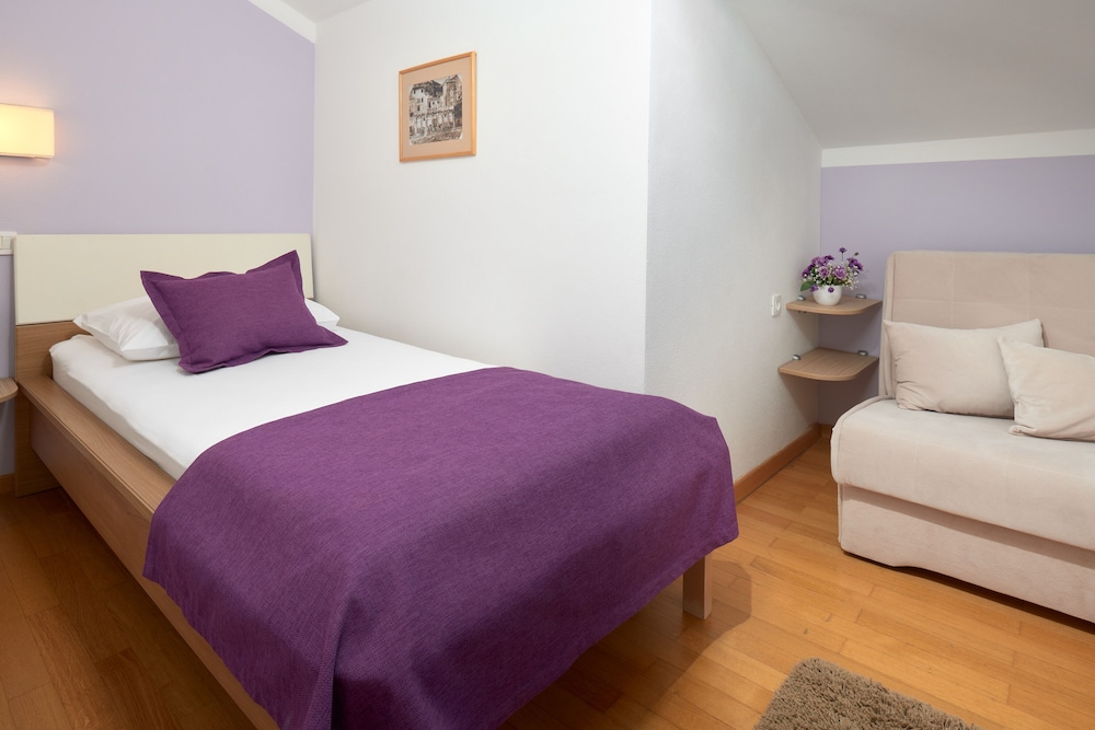Hotel Fortuna 11/50