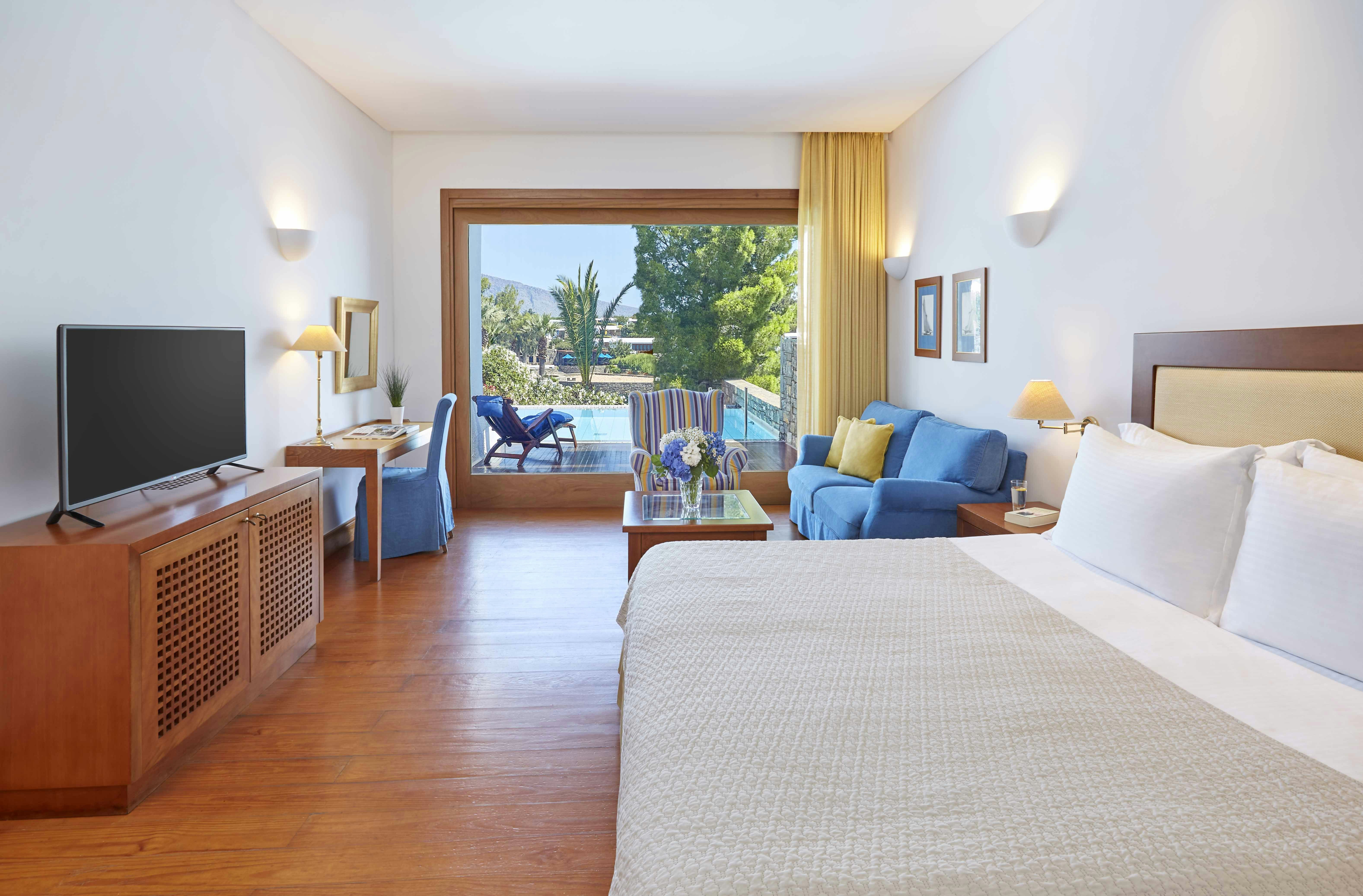 Luxury, Suite, Sea View, Shared Pool