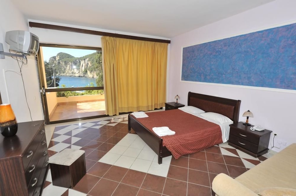 Blue Princess Beach Resort 24/70
