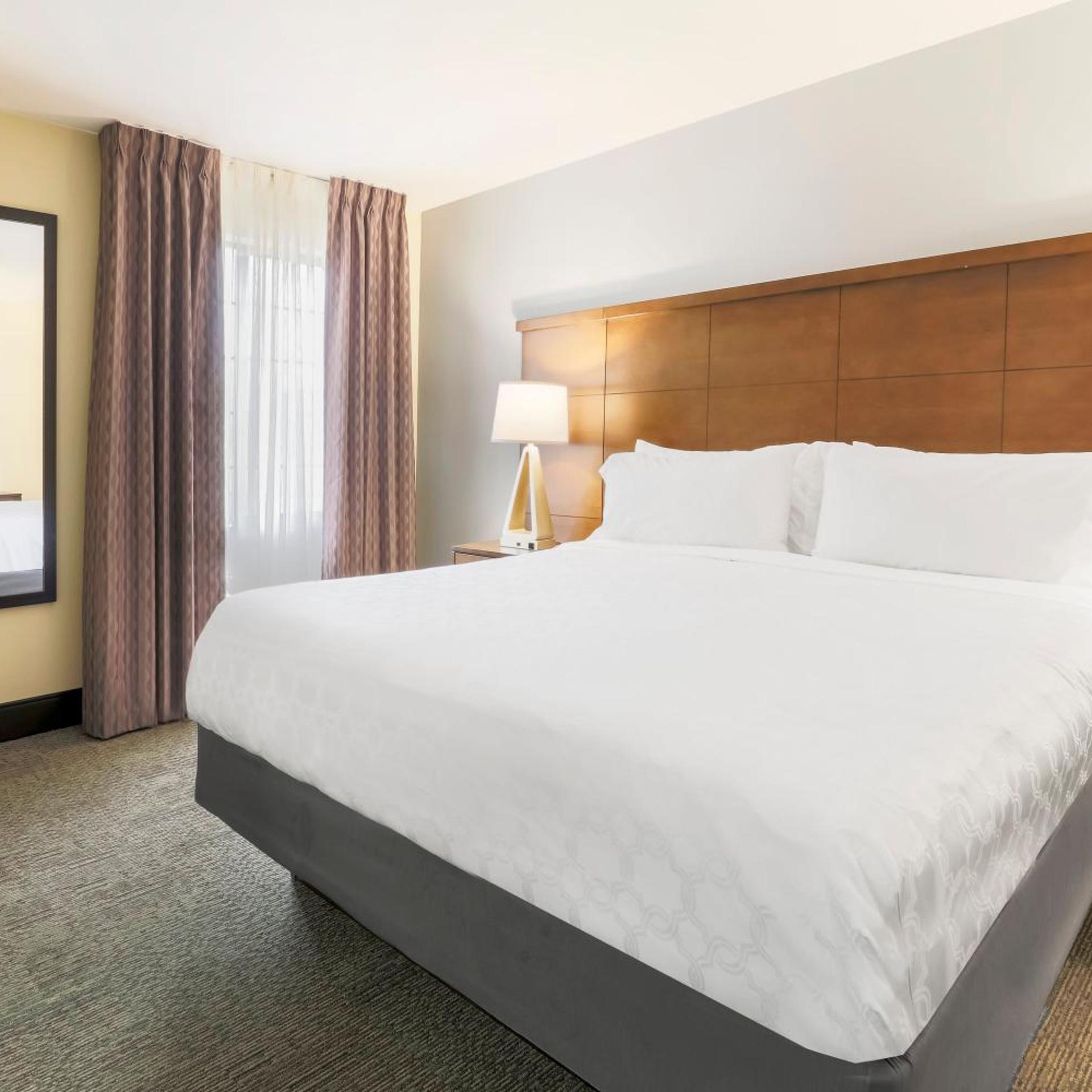 2 Bedrooms, Suite, Bathtub, Accessible