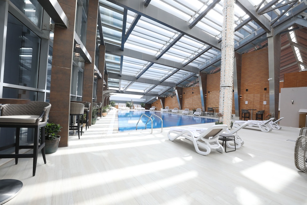 Vip Hotel 9/72
