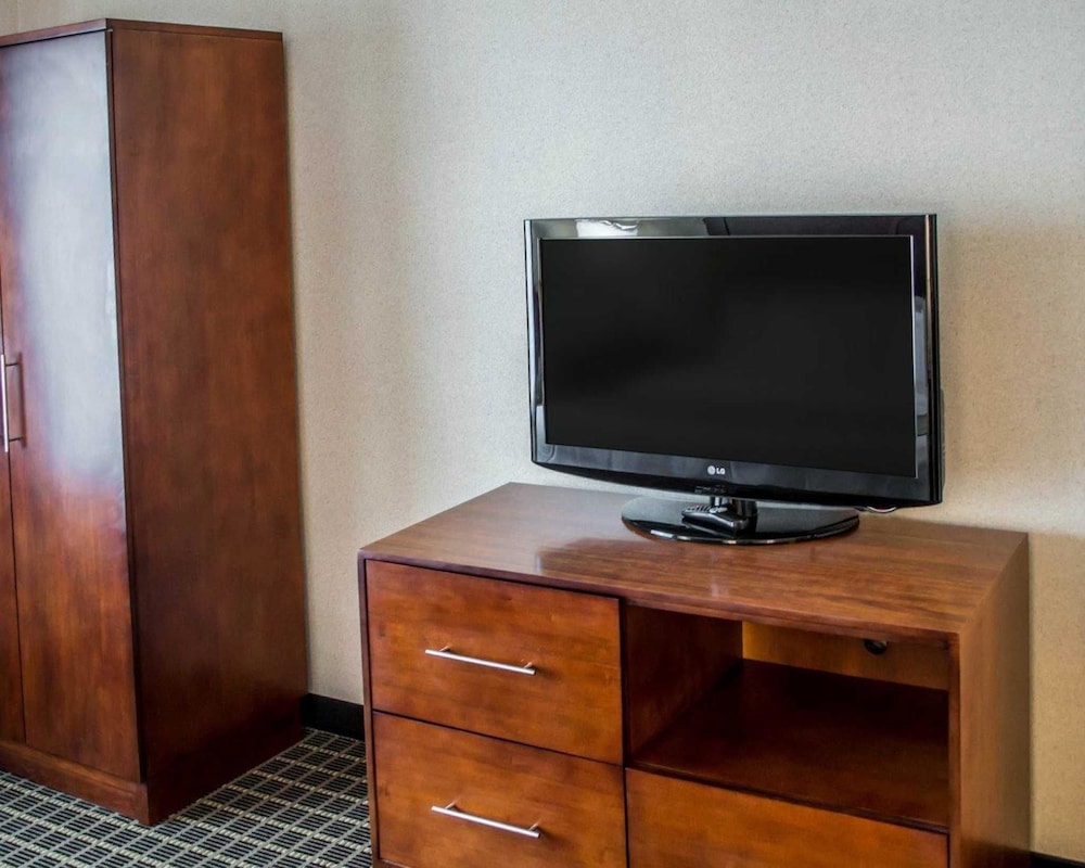 Comfort Suites Southwest 26/45
