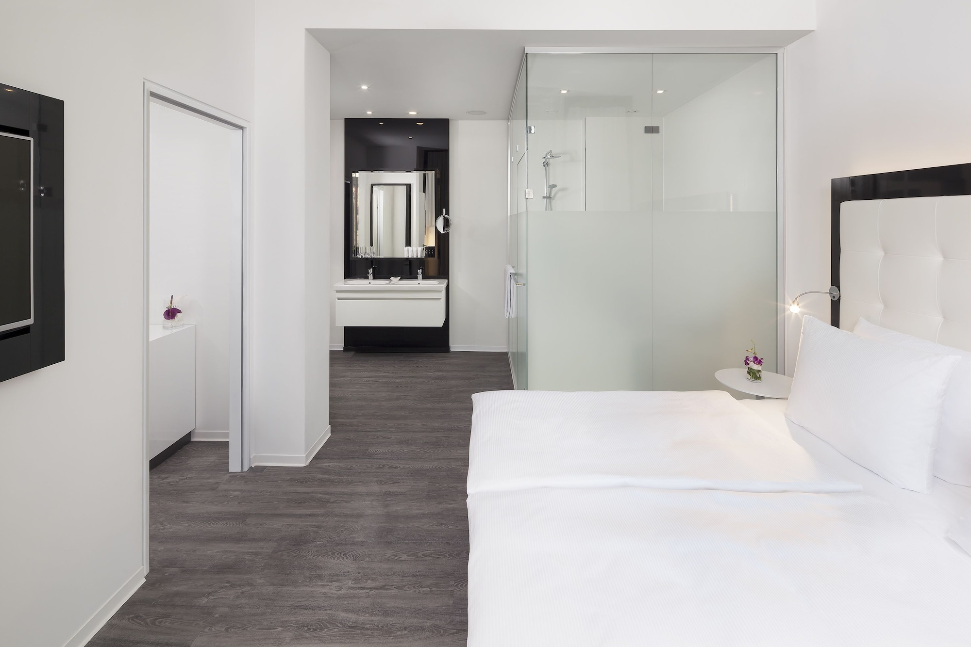 Town House, King Bed
