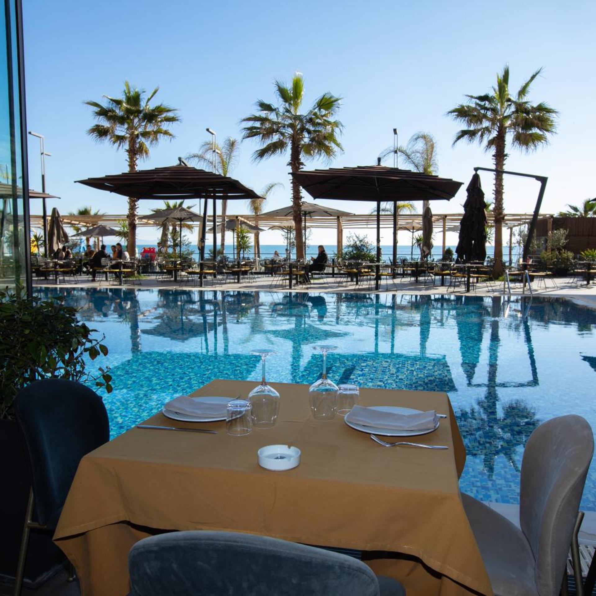 Royal G Hotel and Spa 48/58