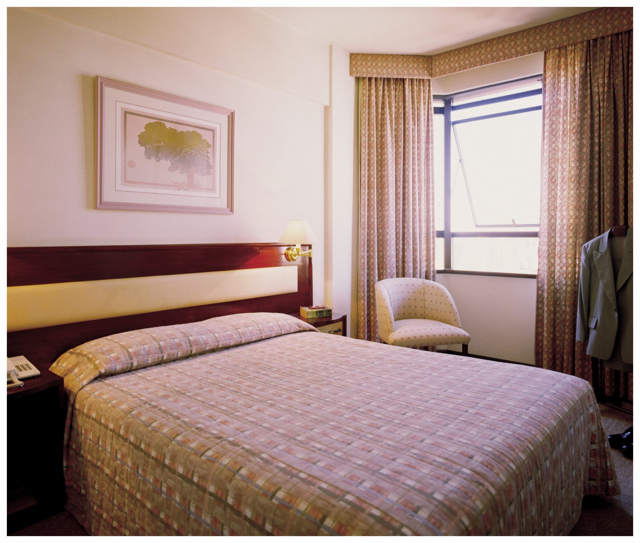 Silver, Double Bed