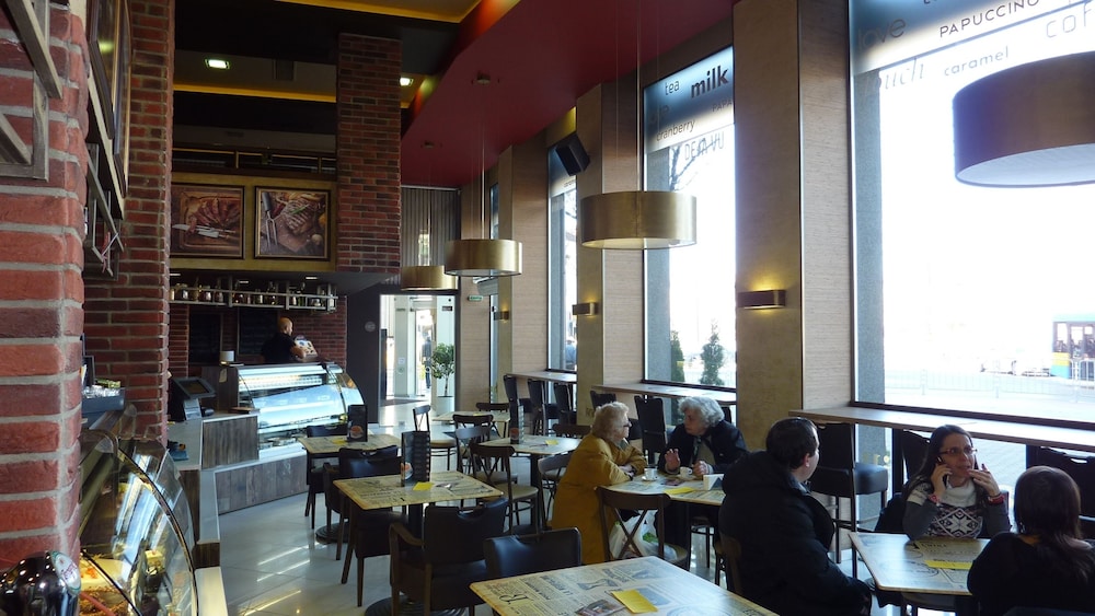 restaurant-cafeteria