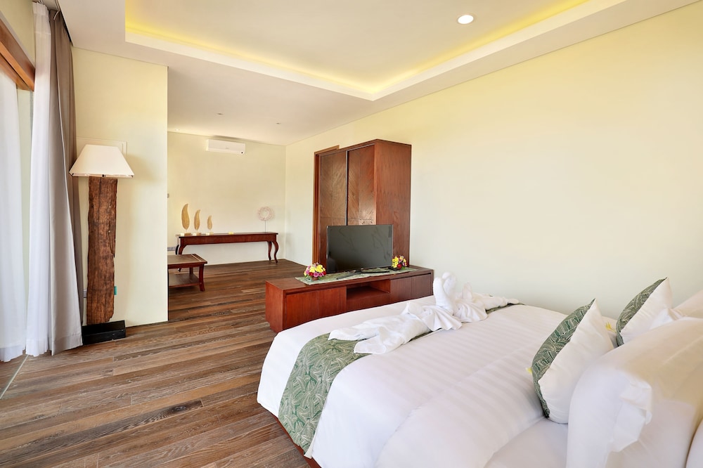 The Miracle Nusa Dua 6/50