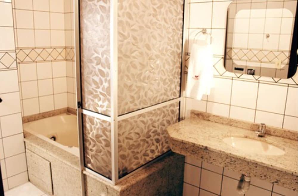 HOTEL APOLO XVI 33/63