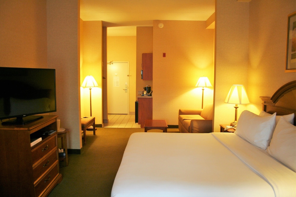 Holiday Inn Express Hotel and Suites Drums-Hazleton (I-80) 16/35