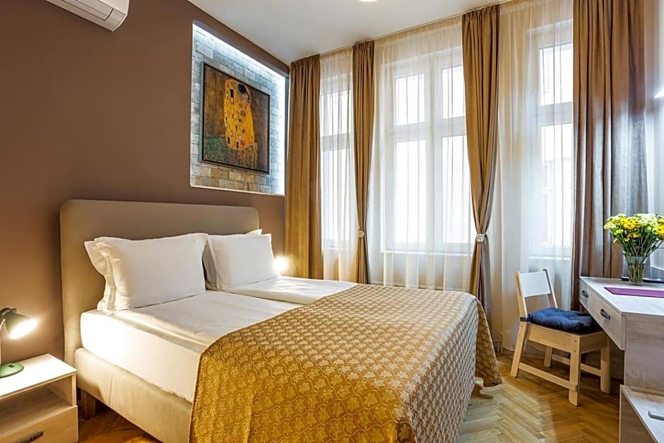 Sofia Place 17/50