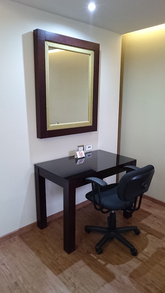 Quinta Dorada Hotel and Suites 32/34