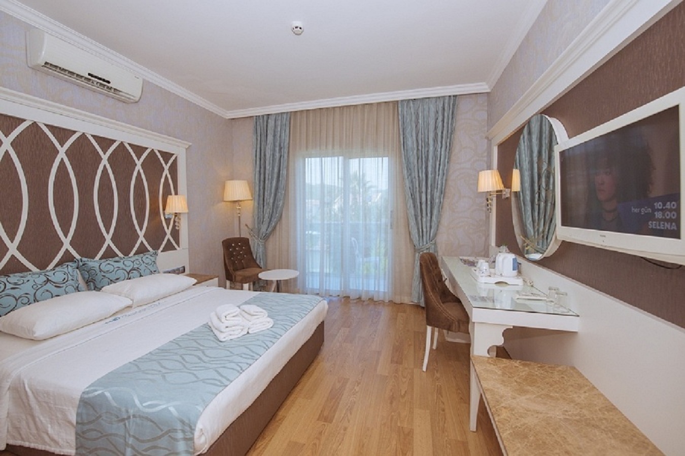 Room, Double Bed, Outdoor View