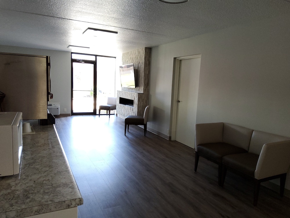 Klopfenstein Inn and Suites 14/34