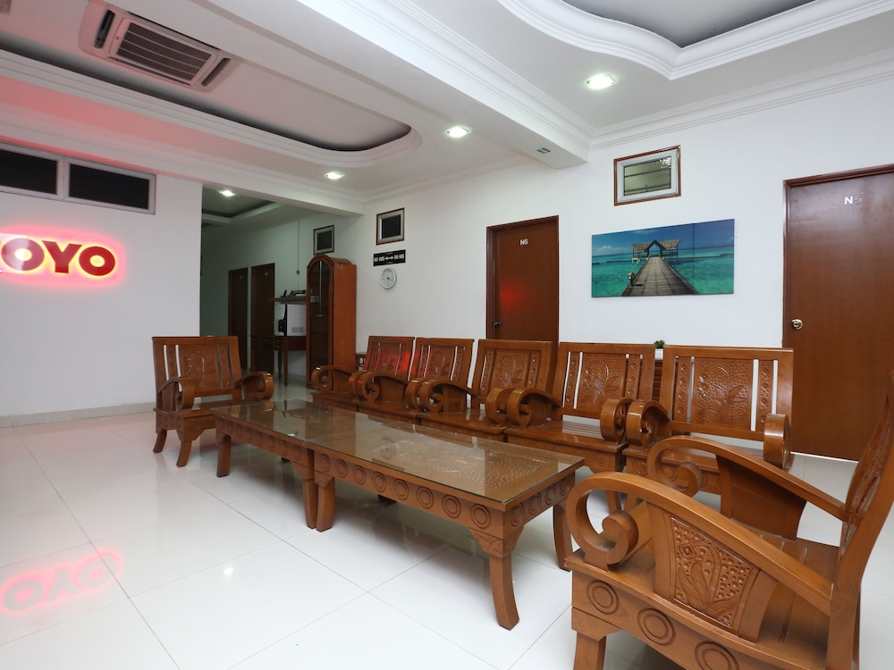 Oyo 89435 Nusantara Group Hotel 13/17