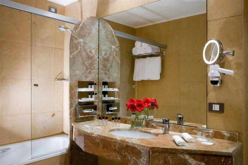غرفة قياسية بسريرين منفصلين، Mercure Roma West 5/8
