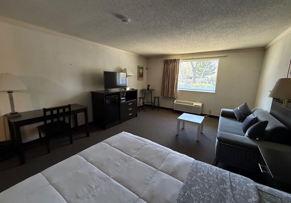 French Creek Inn 9/42
