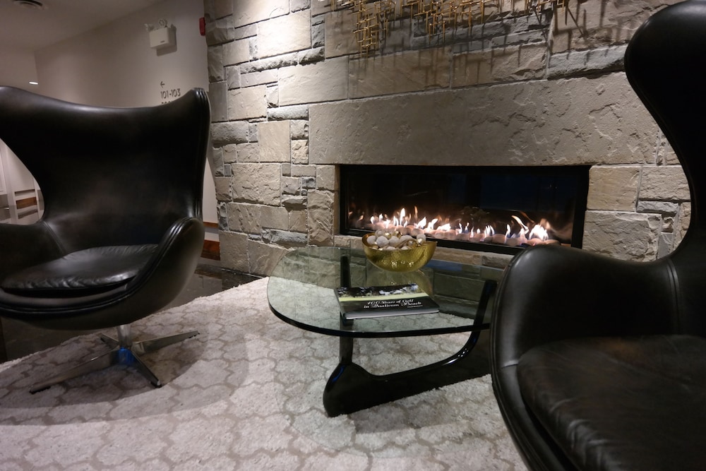 Qualicum Beach Inn 46/70