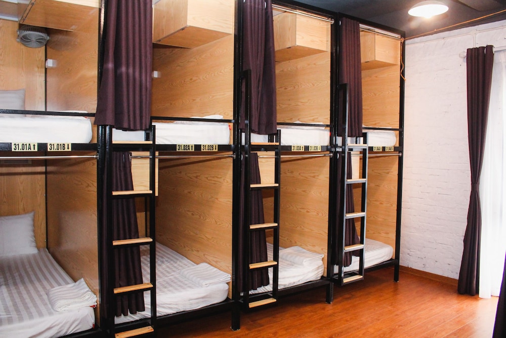 Aroma Ha Long Hostel 30/50