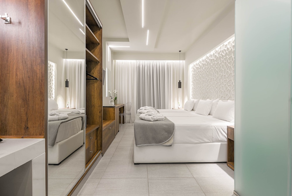 Litore Luxury Living 12/50
