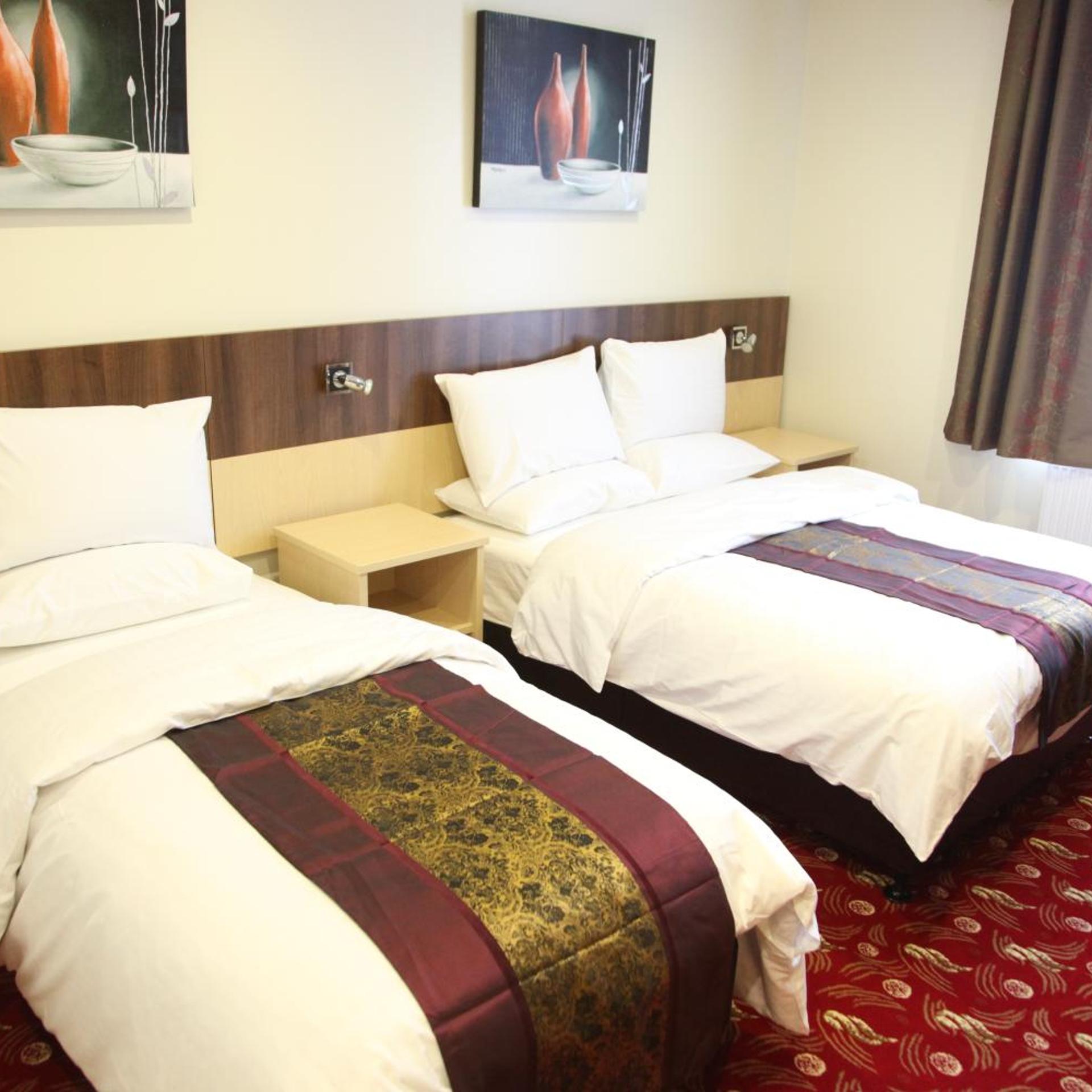 Room, Quintuple