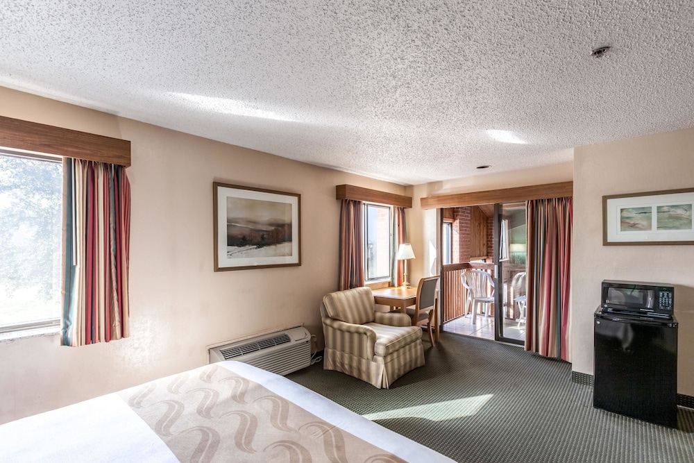 QUALITY INN ALLEN - PLANO EAST 29/37