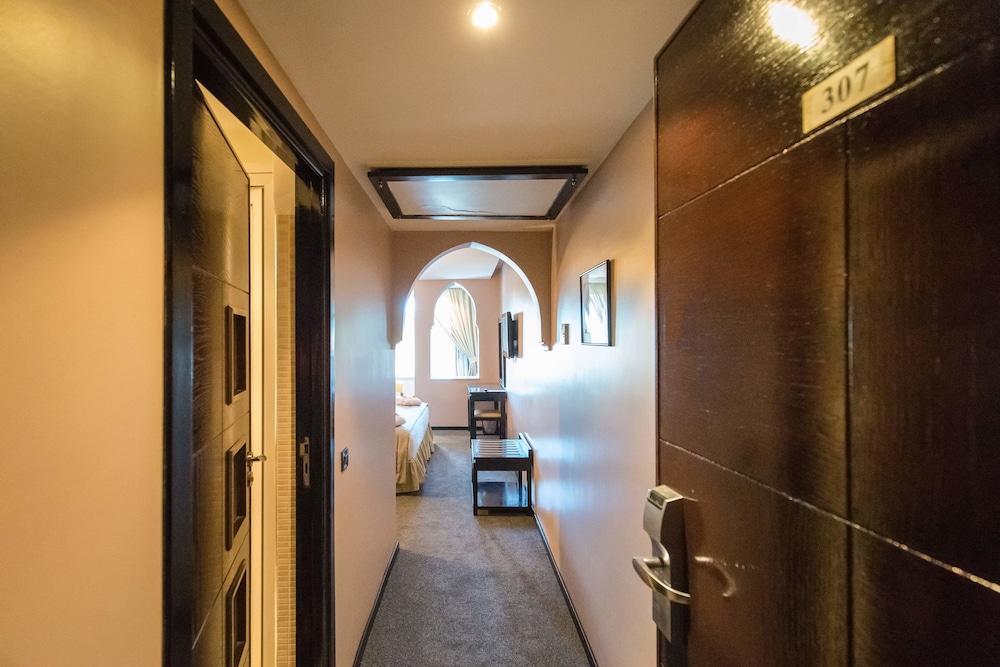 Hotel Almas 33/50
