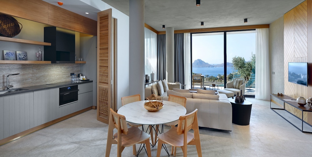 G Beyond Residences & Villas 35/50