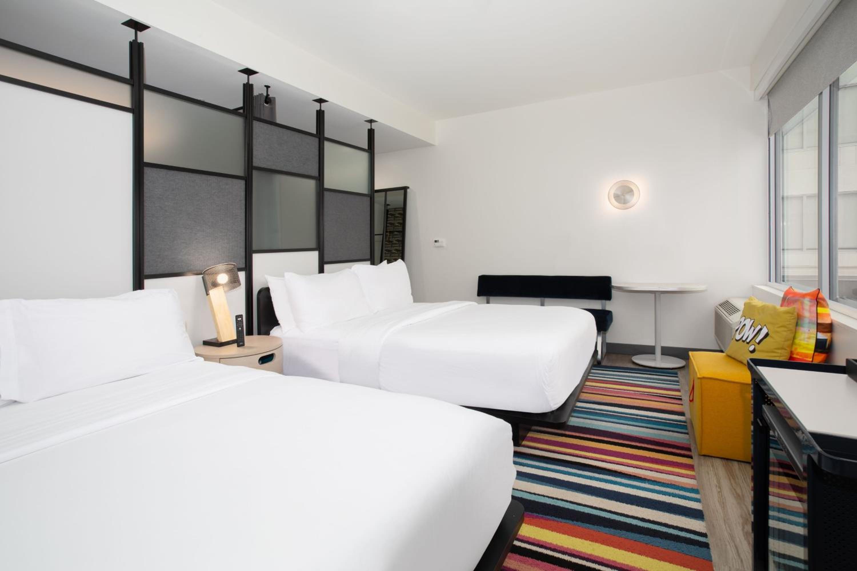 Aloft, Guest Room, 2 Queen Beds
