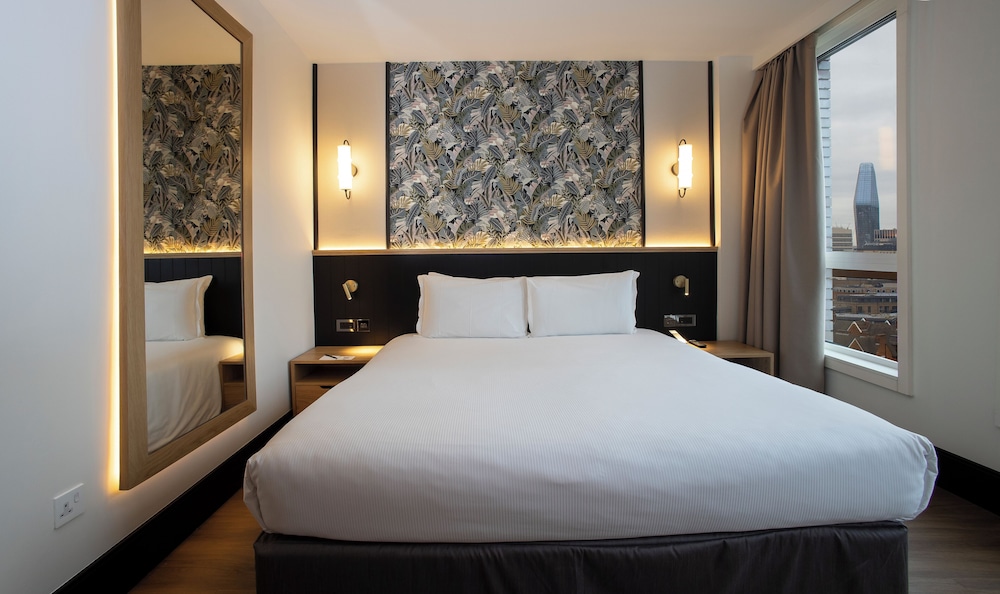 H10 London Waterloo Hotel 17/68