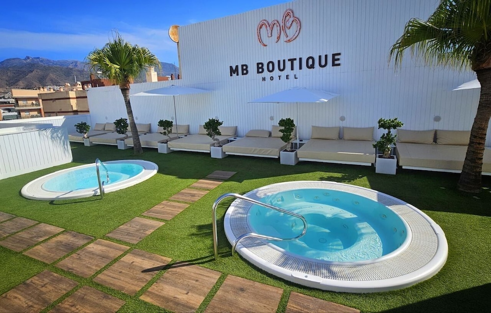 MB BOUTIQUE HOTEL 45/50