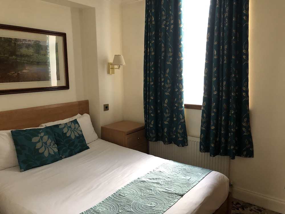 Abbey Court Hotel 6/45