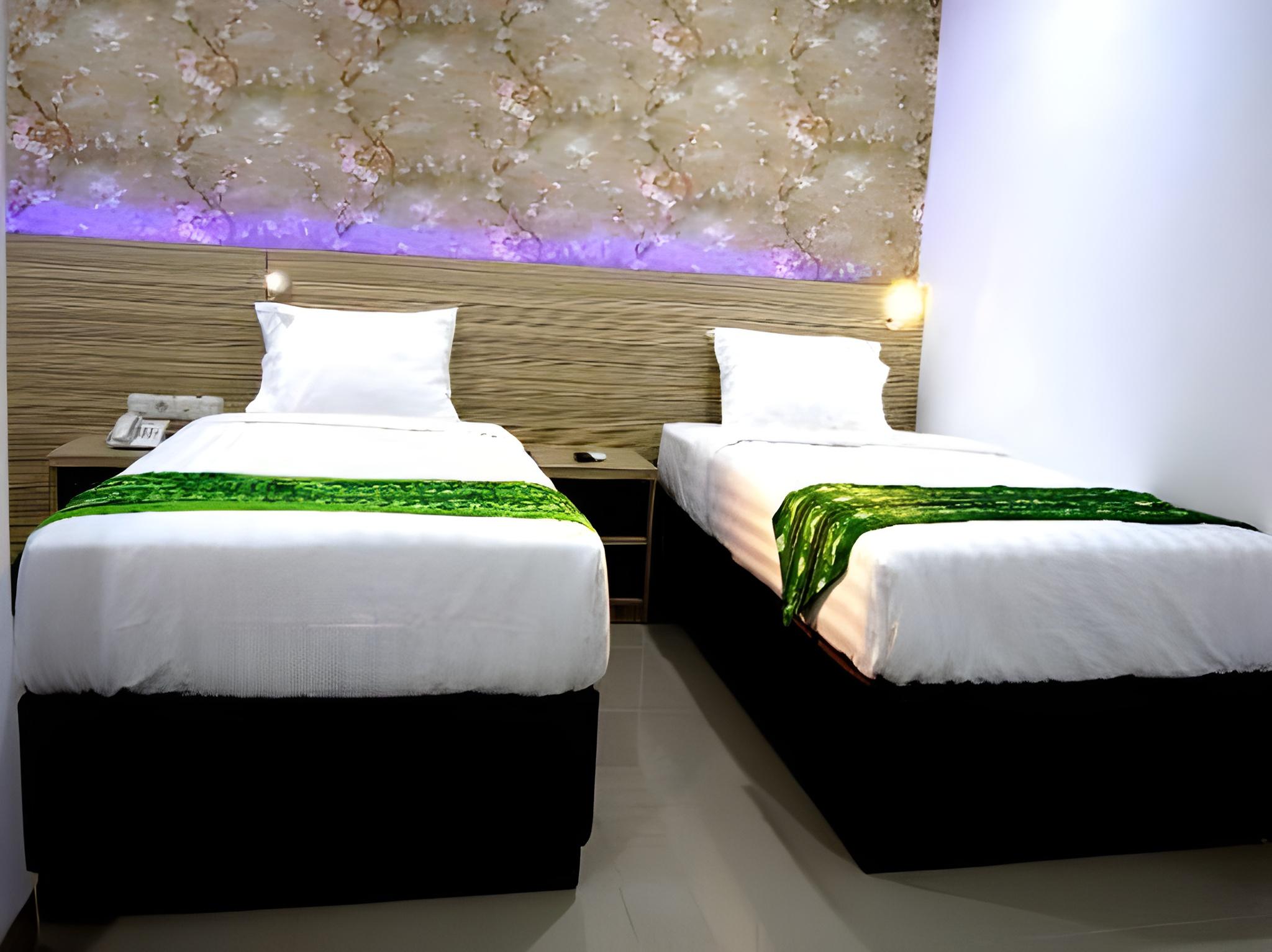 Delima Hotel 12/15