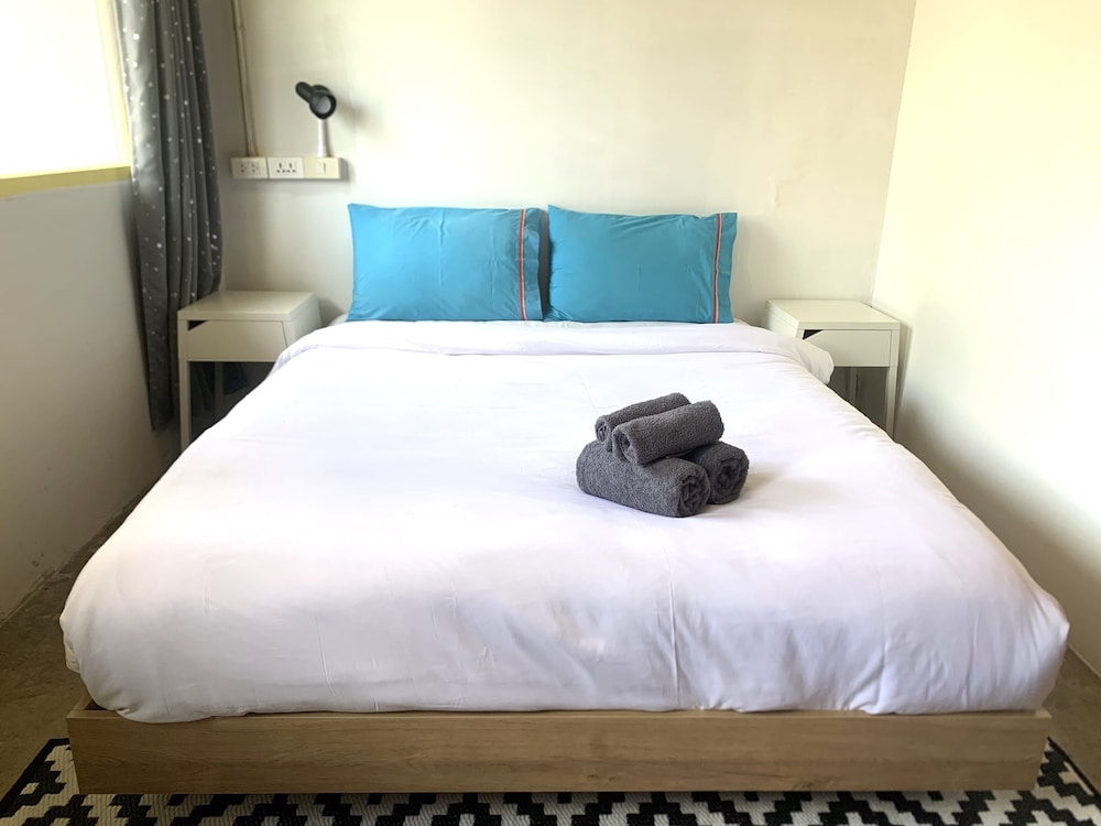 Sleep Sheep Phuket Hostel 27/61