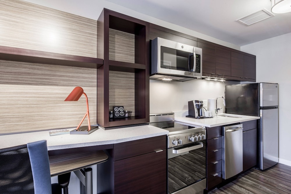 Towneplace Suites Cleveland 30/34