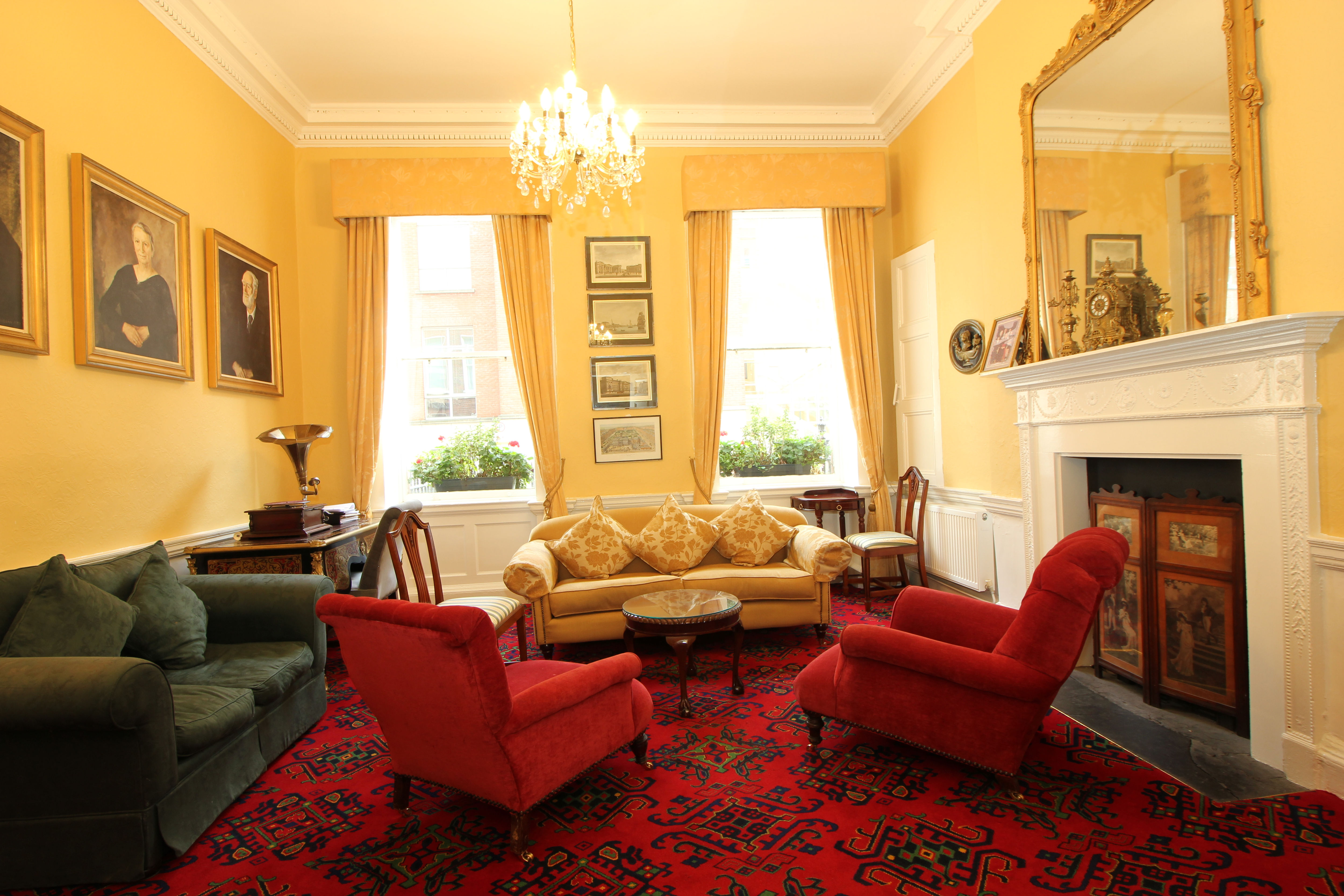 Castle Hotel 45/66