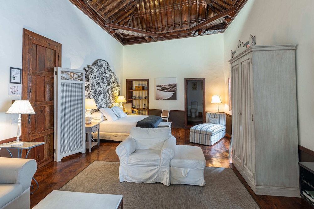 ISLA BAJA SUITES 52/72